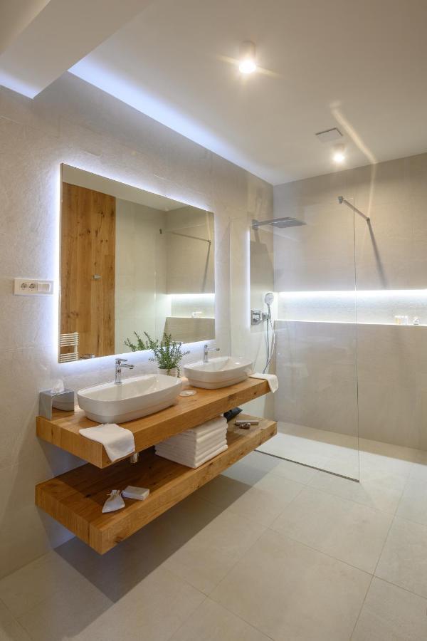 Vila Ula La Luxury Apartments ブレッド エクステリア 写真