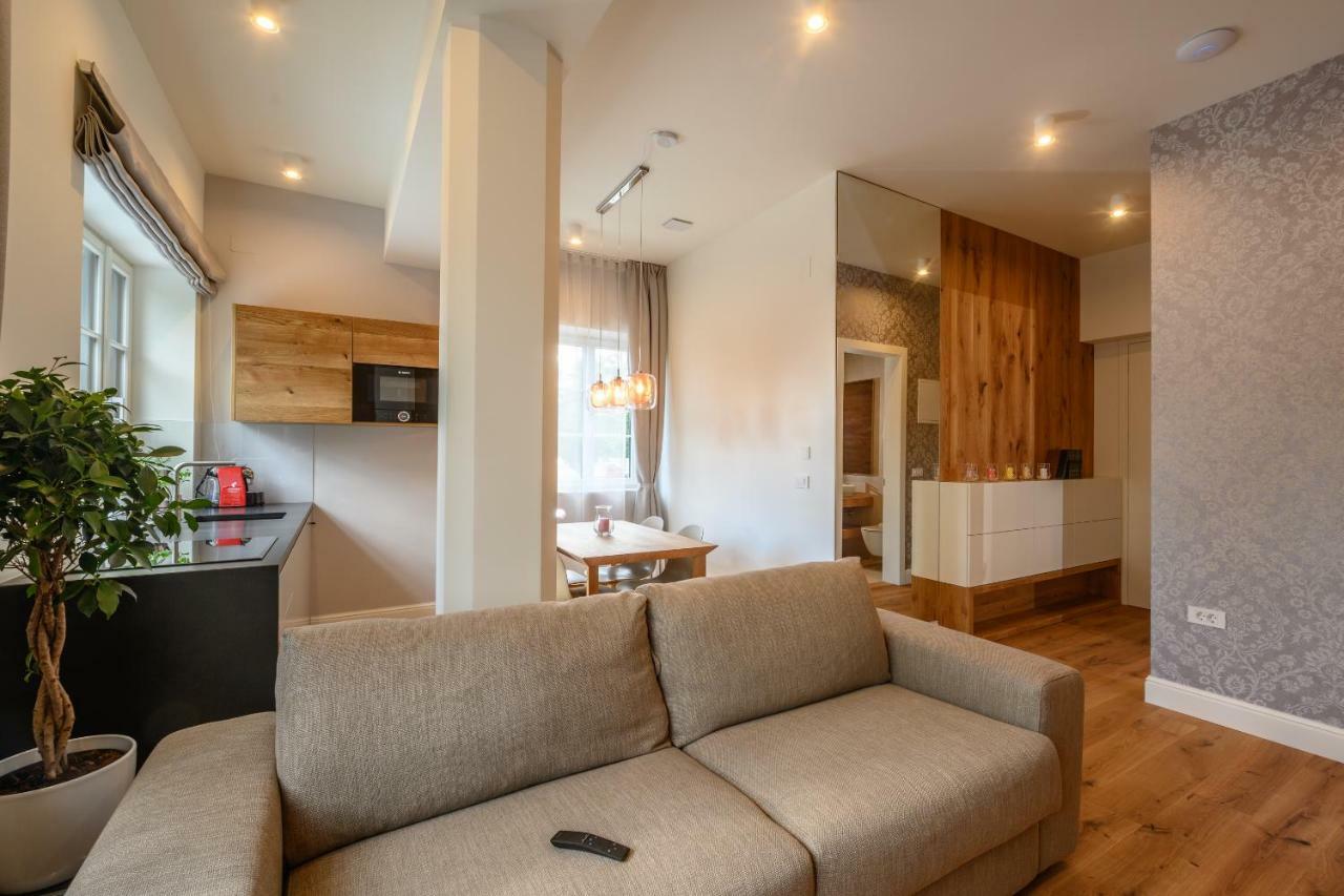 Vila Ula La Luxury Apartments ブレッド エクステリア 写真