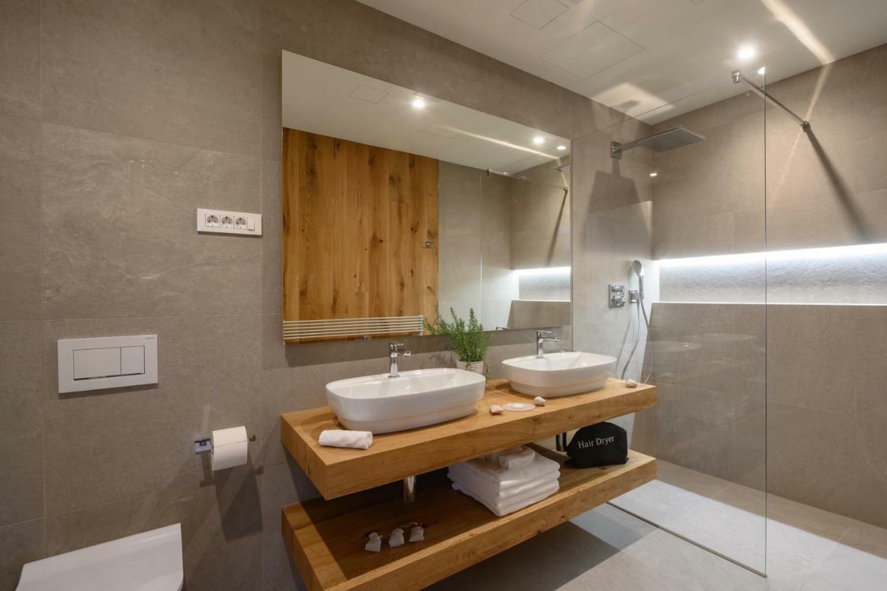 Vila Ula La Luxury Apartments ブレッド エクステリア 写真