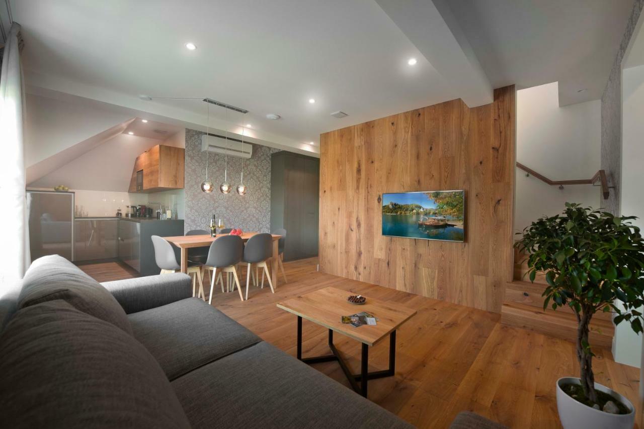 Vila Ula La Luxury Apartments ブレッド エクステリア 写真